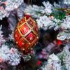 Picture of 4" Glass Red Gold Deco Ornament Finial